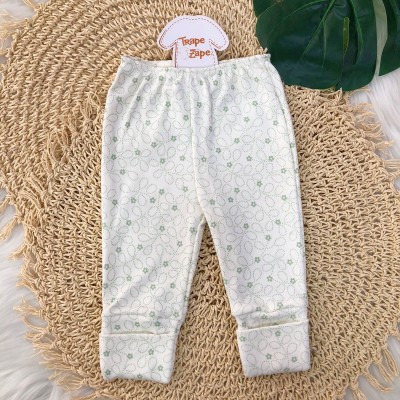 Kit 3 Calças - Florido off e verde, verde e verde corações